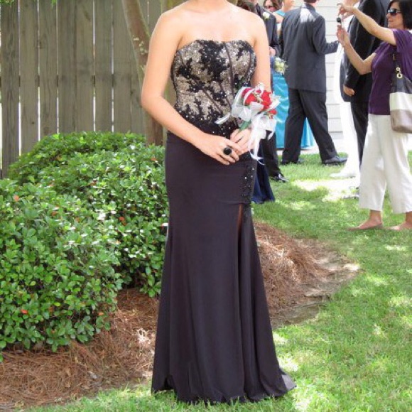 Black And Silver Beaded Bodice Formal Dress